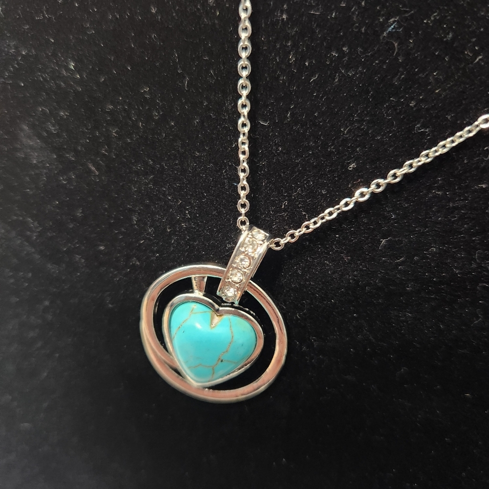 Turquoise Silver Heart Necklace - Picture 6 of 9